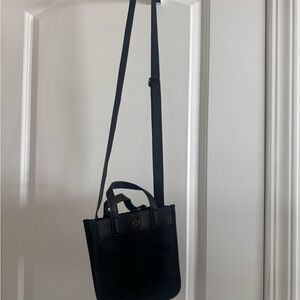 Black Lululemon Crossbody Bag